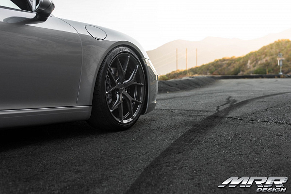 Фото дисков MRR FS06 Глянцевый графит на Porsche 911 VII