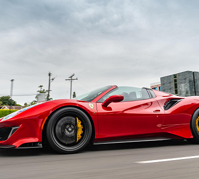 Фото дисков HRE P104SC на Ferrari 488