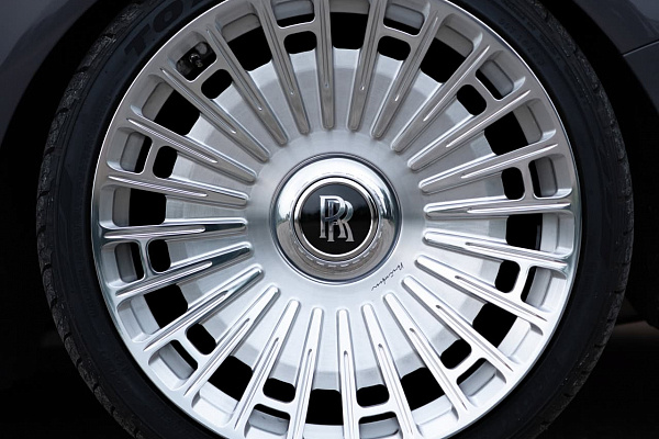 Фото дисков Brixton Forged LX07 Алмазная проточка на Rolls-Royce Wraith