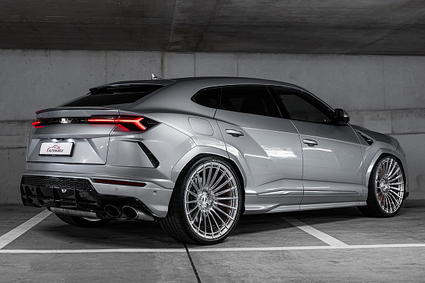 Фото дисков Radi8 R802 Полированный лак на Lamborghini Urus