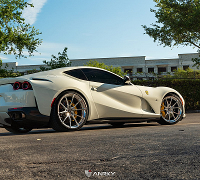Фото дисков Anrky AN12 на Ferrari 812