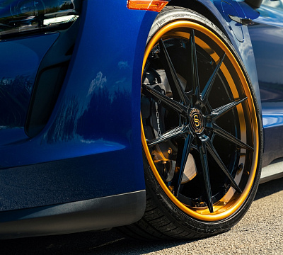 Фото дисков Strasse Wheels SV10 Deep Concave FS на Porsche Taycan I