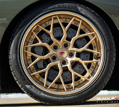 Фото дисков Vossen S17-01 (3-Piece) на Lamborghini Huracan