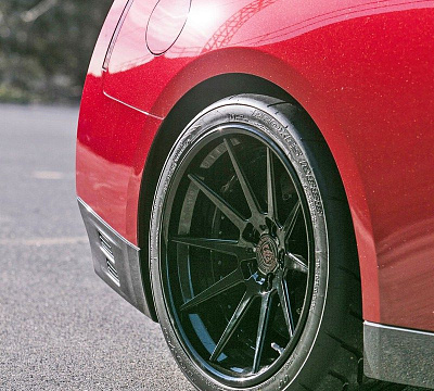 Фото дисков Strasse Wheels R10 Deep Concave FS на Nissan GT-R