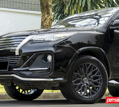 Фото дисков Vossen HF6-3 на Toyota Fortuner II