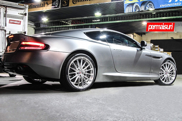 Фото дисков HRE P103 Глянцевый лак на Aston Martin DB 9 