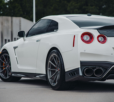 Фото дисков Vossen M-X2 на Nissan GT-R