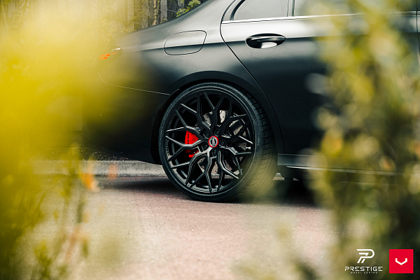 Фото дисков Vossen HF-2 Черный сатин на Mercedes-Benz E-Class (W213, S213, C238)