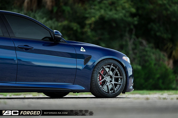Фото дисков BC Forged HCA381 Сатиновый графит на Alfa Romeo Giulia II (952)