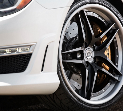 Фото дисков HRE S107 на Mercedes-Benz SL (R231)