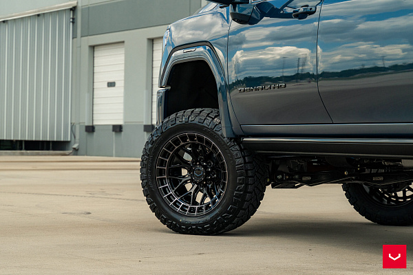 Фото дисков Vossen HFX-1 (8-Lug) Черный глянец на GMC Sierra IV