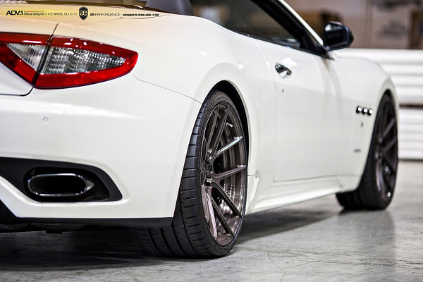 Фото дисков ADV.1 ADV5.0 M.V2 SL Глянцевый темный лак на Maserati GranTurismo I