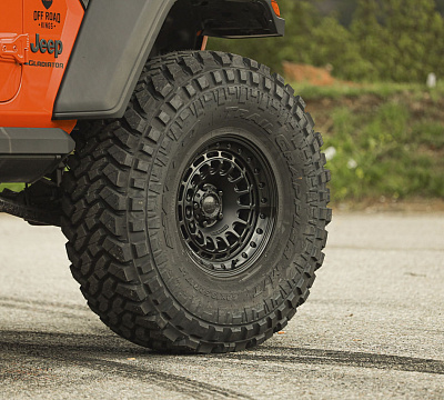Фото дисков Black Rhino SAHARA на Jeep Gladiator II (JT)