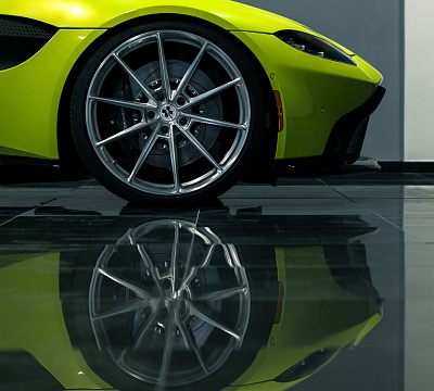 Фото дисков Anrky AN18 на Aston Martin Vantage 4