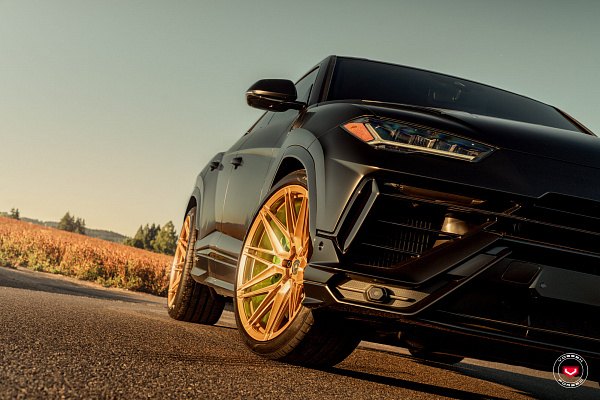 Фото дисков Vossen EVO-5 Глянцевое золото на Lamborghini Urus