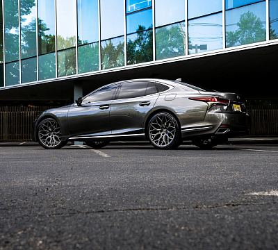 Фото дисков Vossen HF-2 на  Lexus LS V