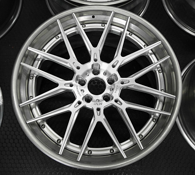 ADV.1 ADV8 Track Spec CS