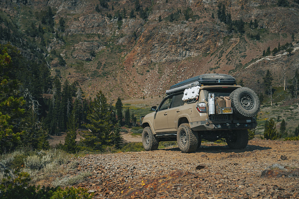 Фото дисков Black Rhino AXLE  на Toyota 4Runner V