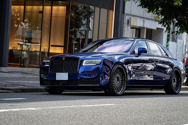 Фото дисков HRE 501 Черный глянец на Rolls-Royce Ghost II