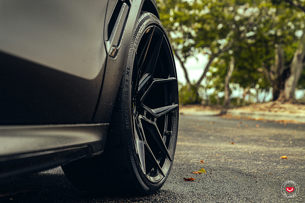 Фото дисков Vossen EVO-4 Черный глянец на BMW X6/X6 M (G06/F96)