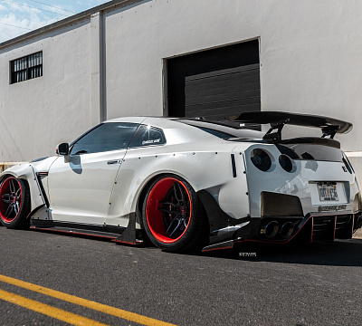Фото дисков Strasse Wheels SV4 Deep Concave FS на Nissan GT-R