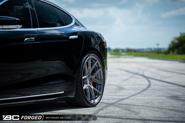 Фото дисков BC Forged HCA381 Глянцевый тонированный лак на Tesla Model S