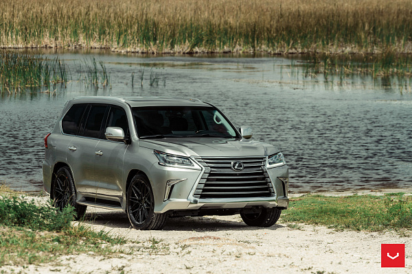 Фото дисков Vossen HF-7 Черный глянец на Lexus LX III