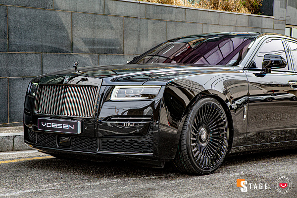 Фото дисков Vossen UV-5 Черный глянец на Rolls-Royce Ghost II