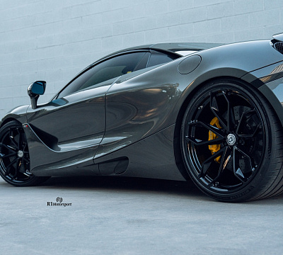 Фото дисков HRE P201 на McLaren 720S