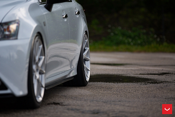 Фото дисков Vossen VFS-6 Серебро на Lexus GS IV