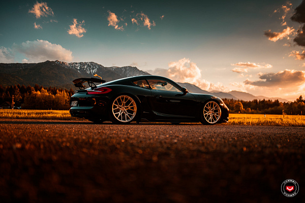 Фото дисков Vossen M-X3 Глянцевая медь на Porsche Cayman II