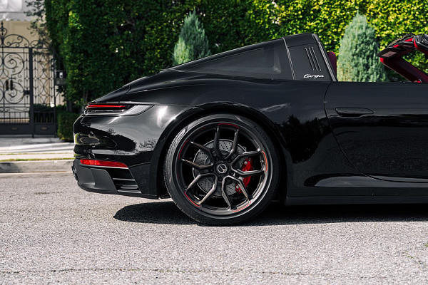 Фото дисков Brixton Forged CM5-RS Черный матовый на Porsche 911 VIII