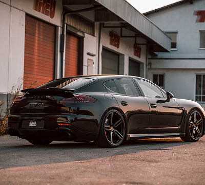 Фото дисков Vossen HF-1 на Porsche Panamera I