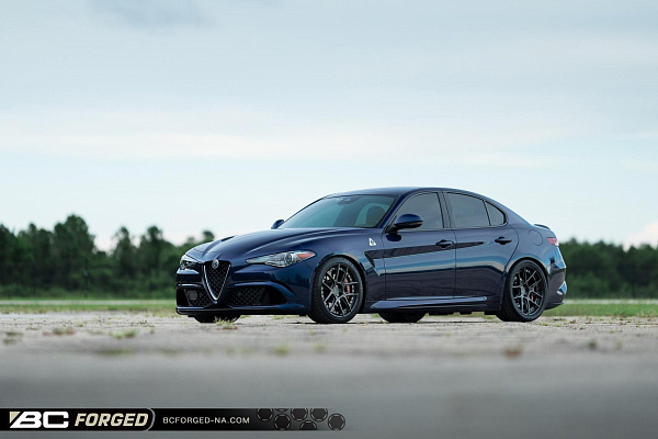 Фото дисков BC Forged HCA381 Сатиновый графит на Alfa Romeo Giulia II (952)