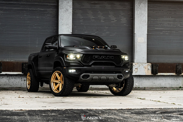 Фото дисков Anrky AN36-S Сатиновое золото на Ram 1500 V