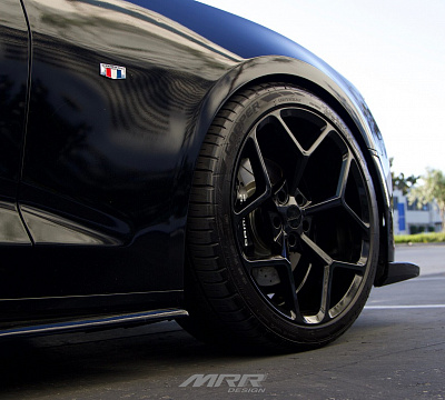 Фото дисков MRR M228 на Chevrolet Camaro VI