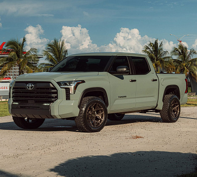 Фото дисков 4PLAY 4P83 на Toyota Tundra III