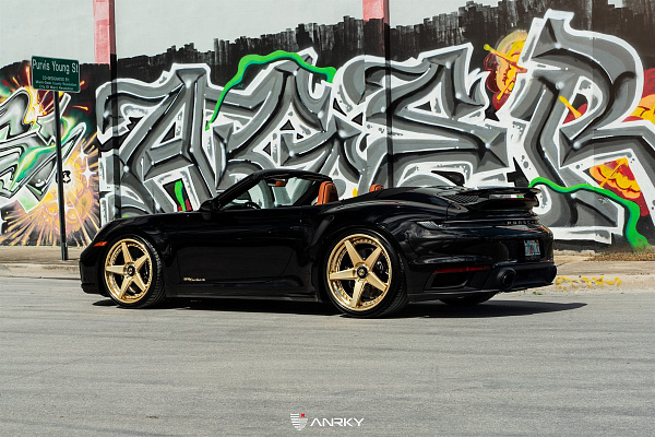 Фото дисков Anrky RS5.3 Сатиновое золото на Porsche 911 VIII