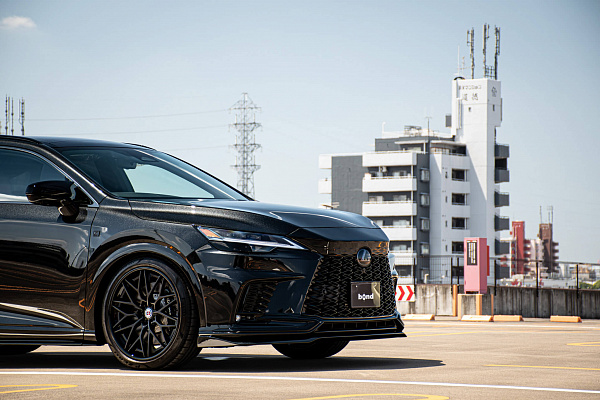 Фото дисков HRE S200H Черный сатин на Lexus RX V
