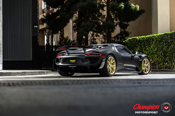 Фото дисков Vossen RS74 Глянцевое золото на Porsche 918 Spyder