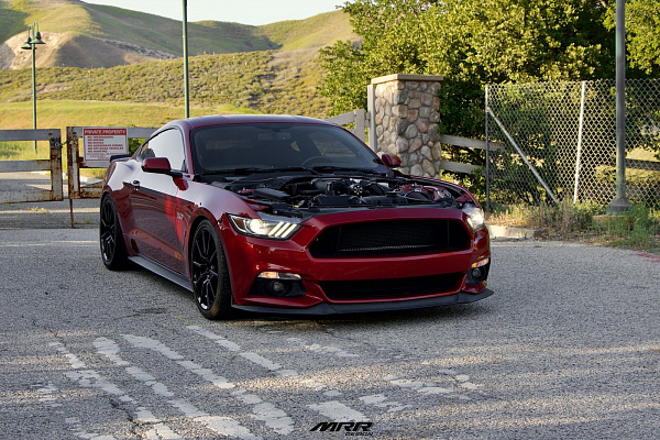 Фото дисков MRR M350 Черный глянец на Ford Mustang VI