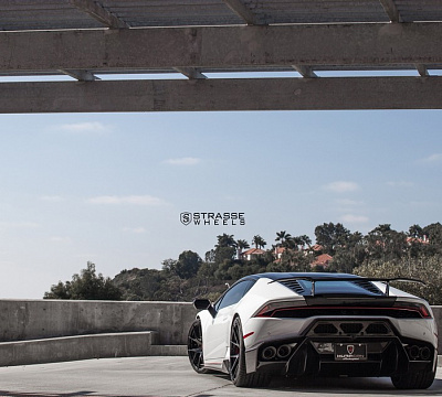 Фото дисков Strasse Wheels SM5R Deep Concave Monoblock на Lamborghini Huracan