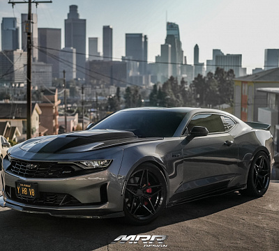 Фото дисков MRR M755 на Chevrolet Camaro VI