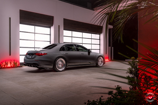 Фото дисков Vossen GEN-04 (3-piece) Глянцевый лак на Mercedes-Benz S-Class (W223)