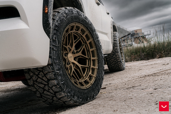 Фото дисков Vossen HFX-1 (6-Lug) Сатиновая бронза на Toyota Sequoia III