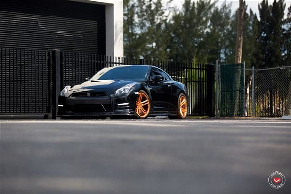 Фото дисков Vossen CG-202 Глянцевая медь на Nissan GT-R