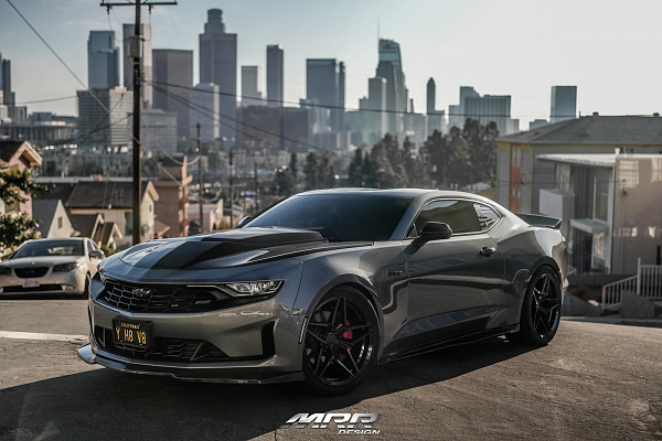 Фото дисков MRR M755 Черный глянец на Chevrolet Camaro VI
