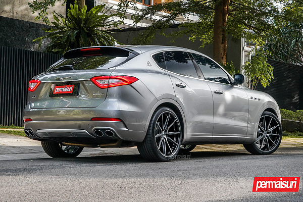 Фото дисков Vossen HF-3 Алмазная проточка на Maserati Levante