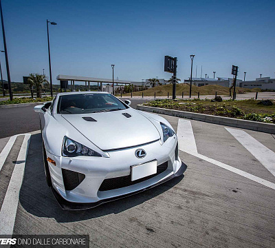 Фото дисков Vossen VFS-2 на Lexus LFA