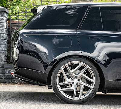 Фото дисков Kahn Type 52 RS на Range Rover V